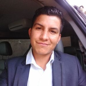 Meet your Posher, Omar alejandro